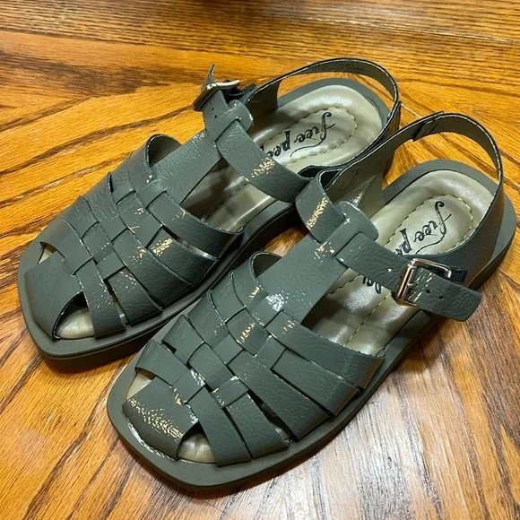 NEW Free People Finn Fisherman PlatformSandals Green Leather 37